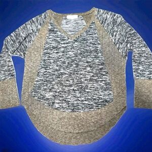 Anthropologie THML Ribbed Knit Contrasting V-Neck Top Size S Marled Black Brown